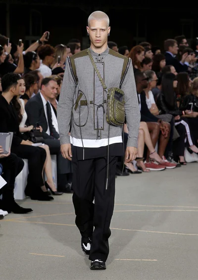 Look 43